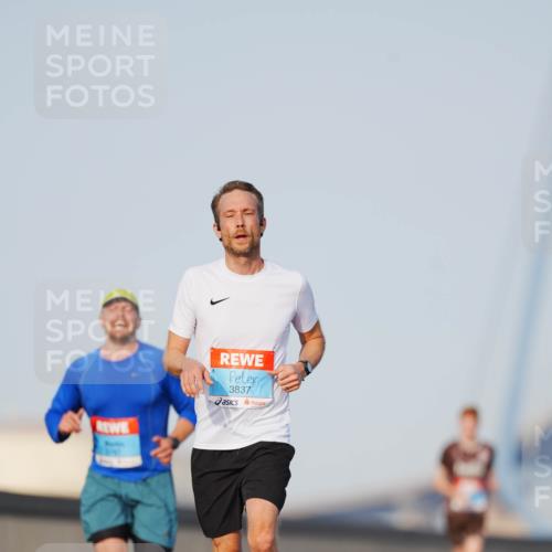 03.10.2026 - Köhlbrandbrückenlauf LAZAROV Photography http://msf.ph/oto/10689896 03.10.2026 09:44:18 Position 3 3837 meine-sportfotos.de