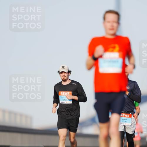 03.10.2026 - Köhlbrandbrückenlauf LAZAROV Photography http://msf.ph/oto/10689968 03.10.2026 09:44:30 Position 3 2137, 3798 meine-sportfotos.de
