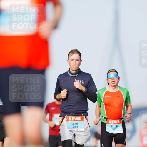 03.10.2026 - Köhlbrandbrückenlauf LAZAROV Photography http://msf.ph/oto/10689987 03.10.2026 09:44:33 Position 3 3798, 1479 meine-sportfotos.de