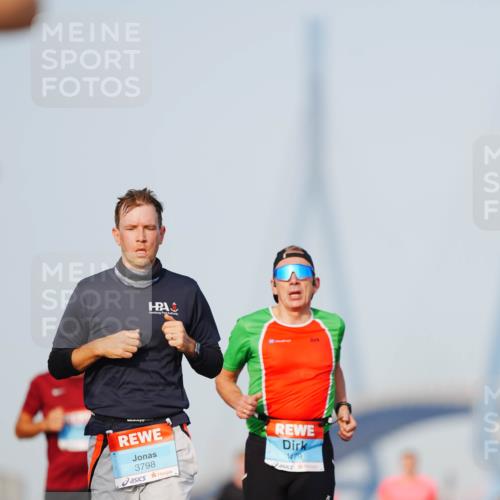 03.10.2026 - Köhlbrandbrückenlauf LAZAROV Photography http://msf.ph/oto/10689989 03.10.2026 09:44:33 Position 3 3798, 1479 meine-sportfotos.de