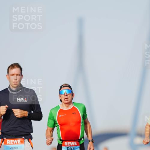 03.10.2026 - Köhlbrandbrückenlauf LAZAROV Photography http://msf.ph/oto/10689994 03.10.2026 09:44:34 Position 3 3798, 1479 meine-sportfotos.de