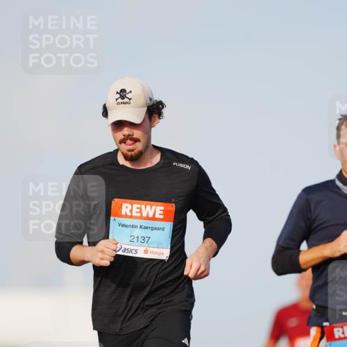 03.10.2026 - Köhlbrandbrückenlauf LAZAROV Photography http://msf.ph/oto/10690002 03.10.2026 09:44:35 Position 3 2137 meine-sportfotos.de