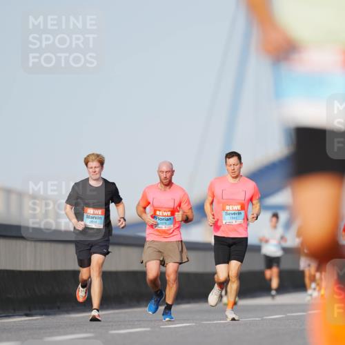03.10.2026 - Köhlbrandbrückenlauf LAZAROV Photography http://msf.ph/oto/10690012 03.10.2026 09:44:39 Position 3 1941, 2275, 2044 meine-sportfotos.de