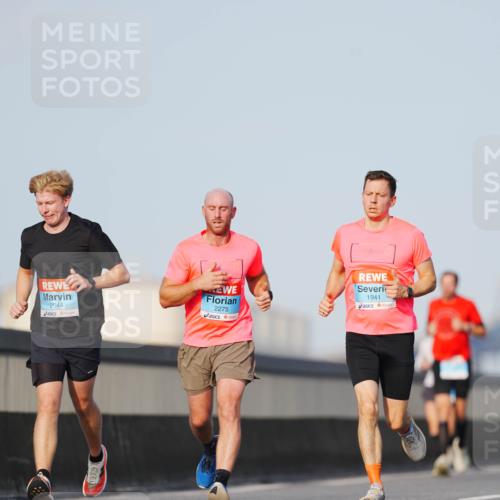 03.10.2026 - Köhlbrandbrückenlauf LAZAROV Photography http://msf.ph/oto/10690031 03.10.2026 09:44:44 Position 3 170, 2044, 2275, 1941 meine-sportfotos.de
