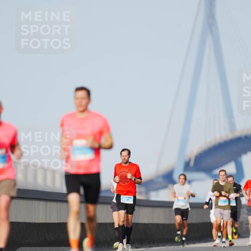 03.10.2026 - Köhlbrandbrückenlauf LAZAROV Photography http://msf.ph/oto/10690033 03.10.2026 09:44:45 Position 3  meine-sportfotos.de
