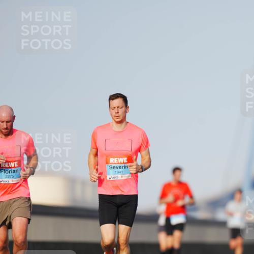 03.10.2026 - Köhlbrandbrückenlauf LAZAROV Photography http://msf.ph/oto/10690041 03.10.2026 09:44:46 Position 3 2275, 1941 meine-sportfotos.de