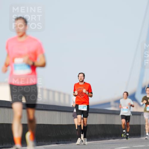 03.10.2026 - Köhlbrandbrückenlauf LAZAROV Photography http://msf.ph/oto/10690045 03.10.2026 09:44:48 Position 3  meine-sportfotos.de