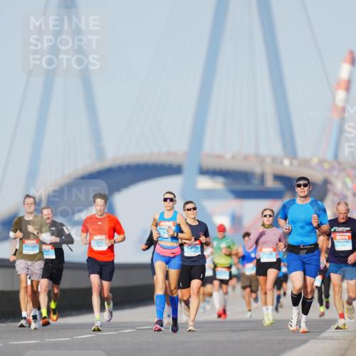 03.10.2026 - Köhlbrandbrückenlauf LAZAROV Photography http://msf.ph/oto/10690052 03.10.2026 09:44:49 Position 3  meine-sportfotos.de