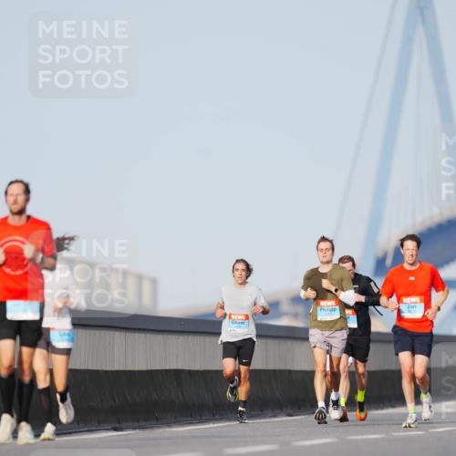 03.10.2026 - Köhlbrandbrückenlauf LAZAROV Photography http://msf.ph/oto/10690069 03.10.2026 09:44:51 Position 3  meine-sportfotos.de