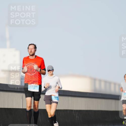 03.10.2026 - Köhlbrandbrückenlauf LAZAROV Photography http://msf.ph/oto/10690086 03.10.2026 09:44:54 Position 3 716, 1947, 2198, 1234 meine-sportfotos.de