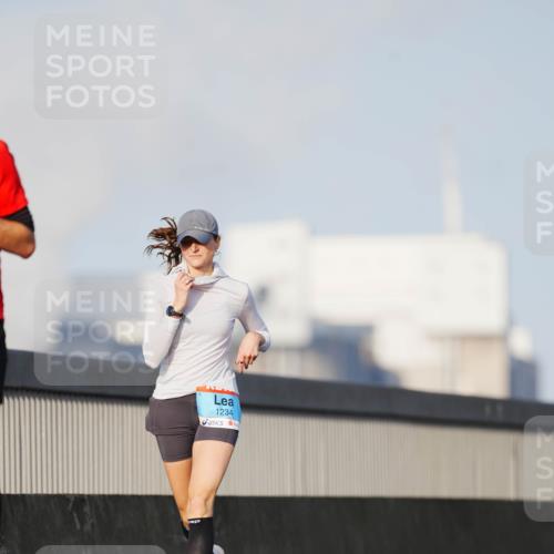 03.10.2026 - Köhlbrandbrückenlauf LAZAROV Photography http://msf.ph/oto/10690101 03.10.2026 09:44:59 Position 3 1234 meine-sportfotos.de