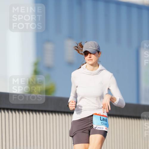 03.10.2026 - Köhlbrandbrückenlauf LAZAROV Photography http://msf.ph/oto/10690112 03.10.2026 09:45:02 Position 3 1234 meine-sportfotos.de
