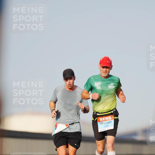 03.10.2026 - Köhlbrandbrückenlauf LAZAROV Photography http://msf.ph/oto/10690153 03.10.2026 09:45:11 Position 3 1506 meine-sportfotos.de