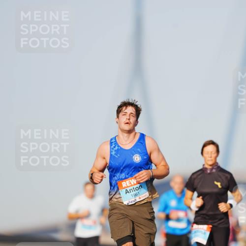 03.10.2026 - Köhlbrandbrückenlauf LAZAROV Photography http://msf.ph/oto/10690162 03.10.2026 09:45:12 Position 3 1961 meine-sportfotos.de