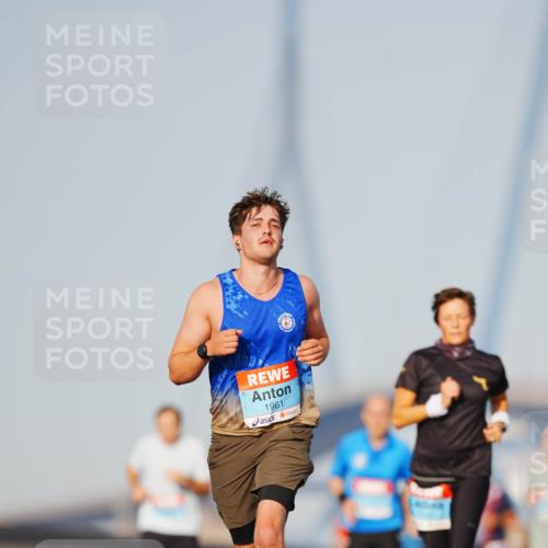 03.10.2026 - Köhlbrandbrückenlauf LAZAROV Photography http://msf.ph/oto/10690164 03.10.2026 09:45:13 Position 3 1961 meine-sportfotos.de