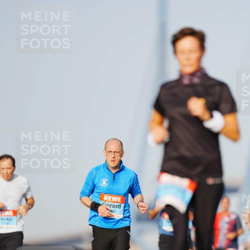 03.10.2026 - Köhlbrandbrückenlauf LAZAROV Photography http://msf.ph/oto/10690186 03.10.2026 09:45:18 Position 3 03 meine-sportfotos.de