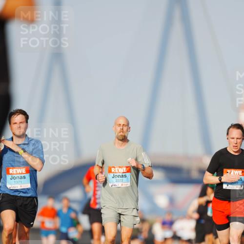 03.10.2026 - Köhlbrandbrückenlauf LAZAROV Photography http://msf.ph/oto/10690197 03.10.2026 09:45:21 Position 3 1371, 2222, 2049 meine-sportfotos.de