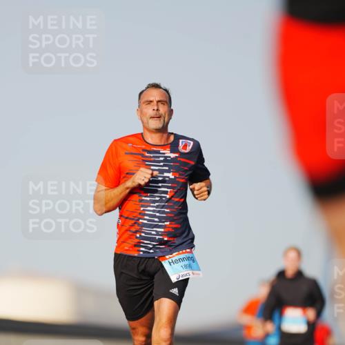03.10.2026 - Köhlbrandbrückenlauf LAZAROV Photography http://msf.ph/oto/10690237 03.10.2026 09:45:29 Position 3 1890 meine-sportfotos.de
