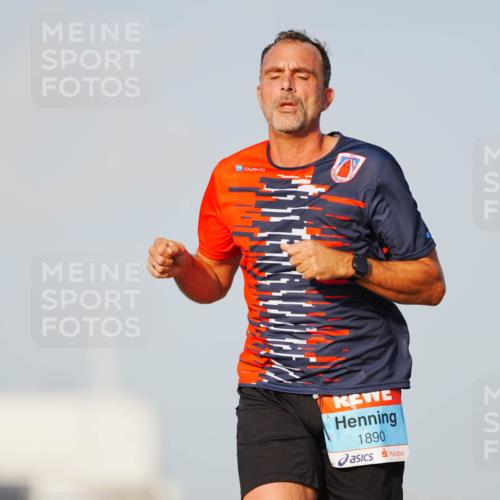03.10.2026 - Köhlbrandbrückenlauf LAZAROV Photography http://msf.ph/oto/10690248 03.10.2026 09:45:32 Position 3 1890 meine-sportfotos.de