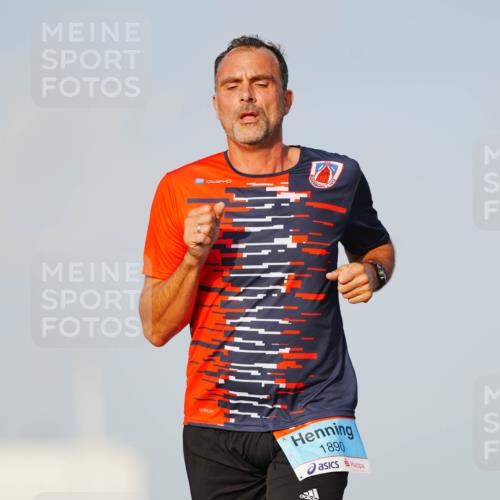 03.10.2026 - Köhlbrandbrückenlauf LAZAROV Photography http://msf.ph/oto/10690250 03.10.2026 09:45:32 Position 3 0, 1890 meine-sportfotos.de