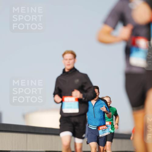 03.10.2026 - Köhlbrandbrückenlauf LAZAROV Photography http://msf.ph/oto/10690261 03.10.2026 09:45:36 Position 3 2254 meine-sportfotos.de