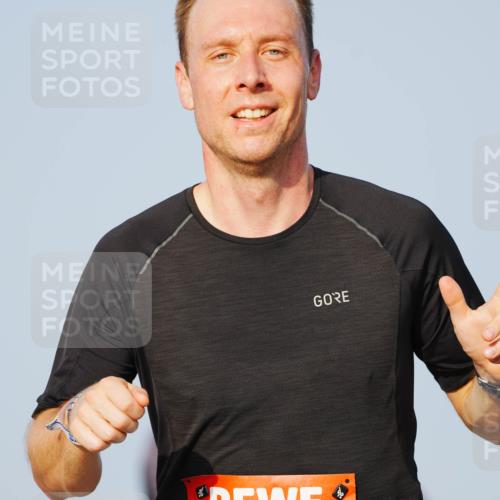 03.10.2026 - Köhlbrandbrückenlauf LAZAROV Photography http://msf.ph/oto/10690263 03.10.2026 09:45:37 Position 3 2151 meine-sportfotos.de