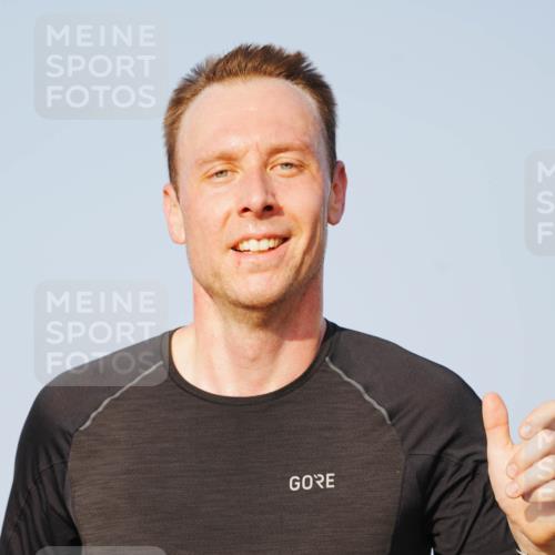 03.10.2026 - Köhlbrandbrückenlauf LAZAROV Photography http://msf.ph/oto/10690267 03.10.2026 09:45:37 Position 3  meine-sportfotos.de