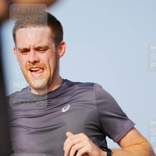03.10.2026 - Köhlbrandbrückenlauf LAZAROV Photography http://msf.ph/oto/10690268 03.10.2026 09:45:39 Position 3 1526 meine-sportfotos.de