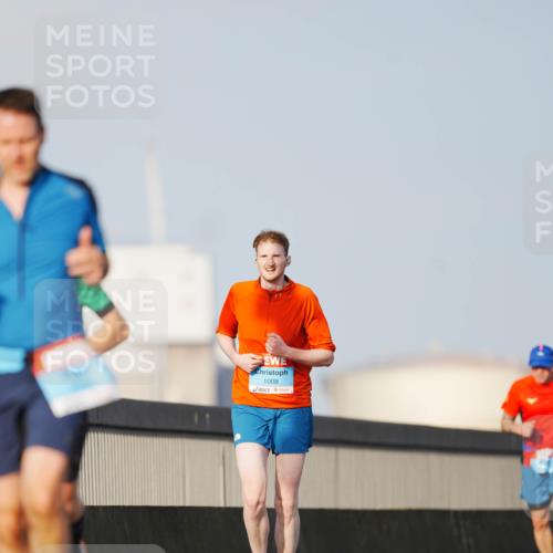 03.10.2026 - Köhlbrandbrückenlauf LAZAROV Photography http://msf.ph/oto/10690280 03.10.2026 09:45:42 Position 3 1008 meine-sportfotos.de