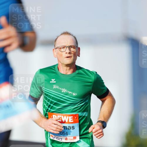 03.10.2026 - Köhlbrandbrückenlauf LAZAROV Photography http://msf.ph/oto/10690293 03.10.2026 09:45:47 Position 3 054 meine-sportfotos.de
