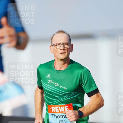 03.10.2026 - Köhlbrandbrückenlauf LAZAROV Photography http://msf.ph/oto/10690297 03.10.2026 09:45:47 Position 3 1054 meine-sportfotos.de