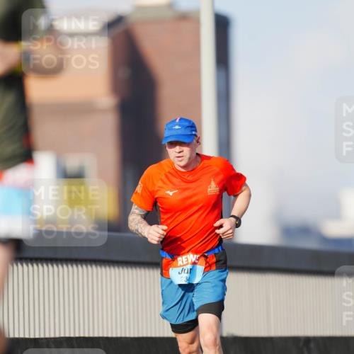 03.10.2026 - Köhlbrandbrückenlauf LAZAROV Photography http://msf.ph/oto/10690320 03.10.2026 09:45:52 Position 3 234 meine-sportfotos.de