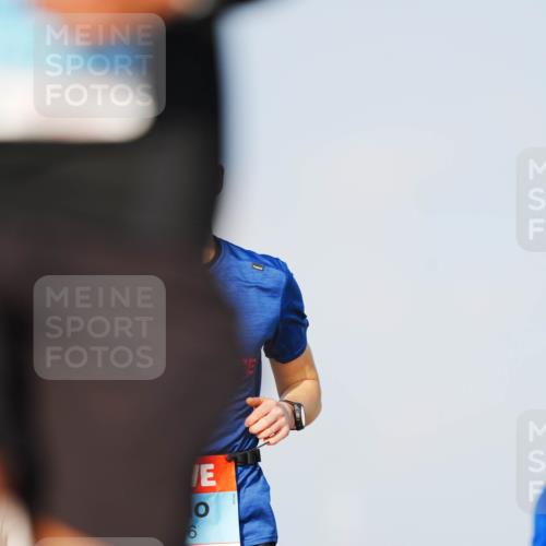 03.10.2026 - Köhlbrandbrückenlauf LAZAROV Photography http://msf.ph/oto/10690358 03.10.2026 09:46:00 Position 3 6 meine-sportfotos.de