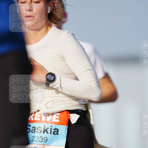 03.10.2026 - Köhlbrandbrückenlauf LAZAROV Photography http://msf.ph/oto/10690371 03.10.2026 09:46:03 Position 3 2239 meine-sportfotos.de