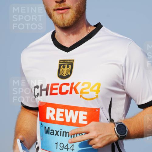 03.10.2026 - Köhlbrandbrückenlauf LAZAROV Photography http://msf.ph/oto/10690378 03.10.2026 09:46:05 Position 3 24, 1944 meine-sportfotos.de