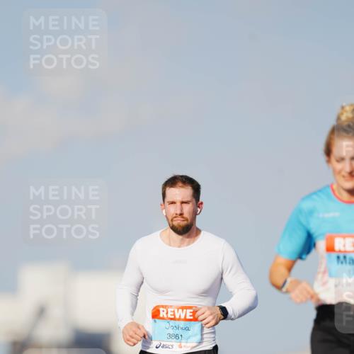 03.10.2026 - Köhlbrandbrückenlauf LAZAROV Photography http://msf.ph/oto/10690394 03.10.2026 09:46:08 Position 3 3861 meine-sportfotos.de