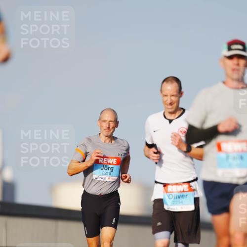 03.10.2026 - Köhlbrandbrückenlauf LAZAROV Photography http://msf.ph/oto/10690405 03.10.2026 09:46:10 Position 3 2215, 2294 meine-sportfotos.de