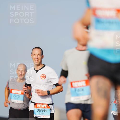 03.10.2026 - Köhlbrandbrückenlauf LAZAROV Photography http://msf.ph/oto/10690411 03.10.2026 09:46:11 Position 3 2215, 2294, 2 meine-sportfotos.de