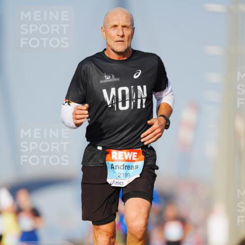03.10.2026 - Köhlbrandbrückenlauf LAZAROV Photography http://msf.ph/oto/10690444 03.10.2026 09:46:19 Position 3 11, 2189 meine-sportfotos.de