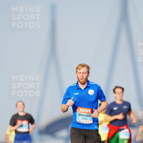 03.10.2026 - Köhlbrandbrückenlauf LAZAROV Photography http://msf.ph/oto/10690449 03.10.2026 09:46:25 Position 3 1829 meine-sportfotos.de