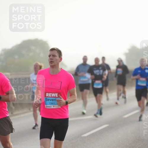 03.10.2026 - Köhlbrandbrückenlauf LAZAROV Photography http://msf.ph/oto/10697157 03.10.2026 09:15:44 Position 3 25, 1941 meine-sportfotos.de