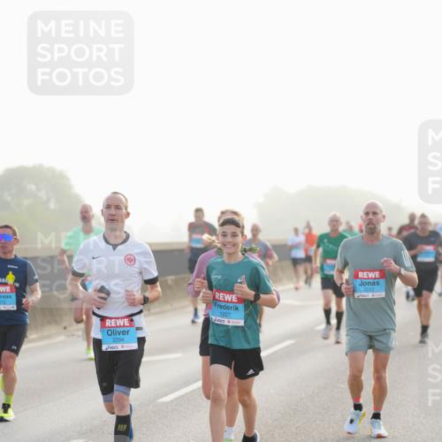 03.10.2026 - Köhlbrandbrückenlauf LAZAROV Photography http://msf.ph/oto/10697199 03.10.2026 09:15:55 Position 3 672, 2294, 1227, 2222 meine-sportfotos.de