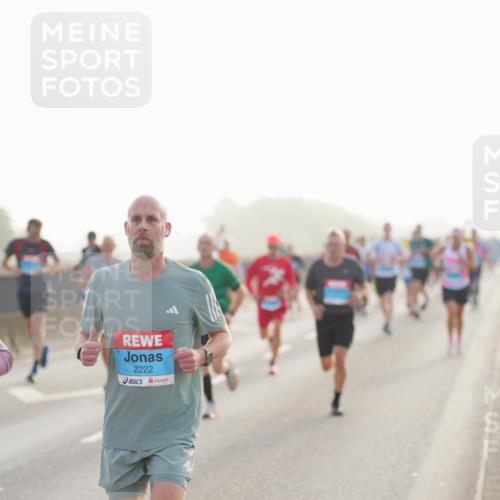 03.10.2026 - Köhlbrandbrückenlauf LAZAROV Photography http://msf.ph/oto/10697215 03.10.2026 09:15:57 Position 3 2222 meine-sportfotos.de