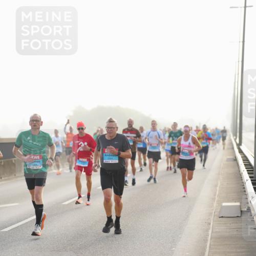 03.10.2026 - Köhlbrandbrückenlauf LAZAROV Photography http://msf.ph/oto/10697223 03.10.2026 09:15:58 Position 3 1054, 2344 meine-sportfotos.de