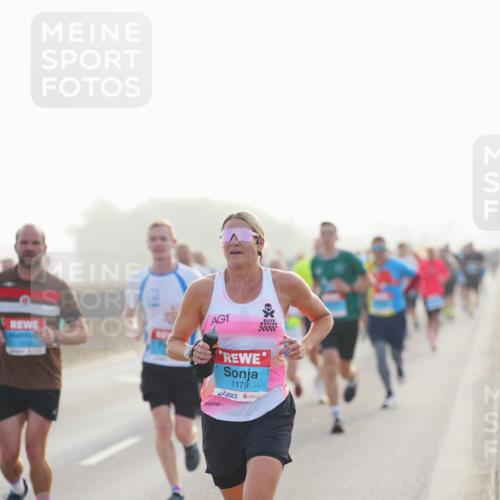 03.10.2026 - Köhlbrandbrückenlauf LAZAROV Photography http://msf.ph/oto/10697255 03.10.2026 09:16:02 Position 3 1, 1179 meine-sportfotos.de
