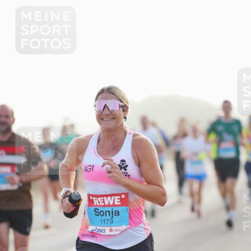 03.10.2026 - Köhlbrandbrückenlauf LAZAROV Photography http://msf.ph/oto/10697263 03.10.2026 09:16:03 Position 3 1, 1179 meine-sportfotos.de