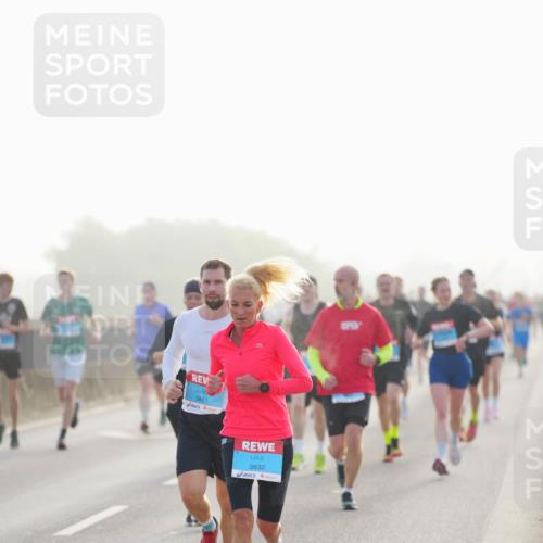 03.10.2026 - Köhlbrandbrückenlauf LAZAROV Photography http://msf.ph/oto/10697322 03.10.2026 09:16:10 Position 3 3861, 3832 meine-sportfotos.de