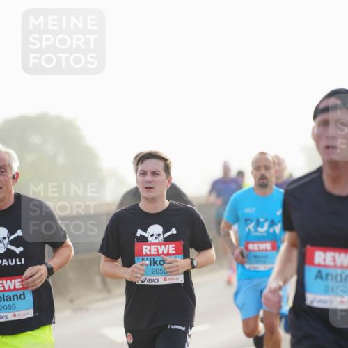 03.10.2026 - Köhlbrandbrückenlauf LAZAROV Photography http://msf.ph/oto/10697357 03.10.2026 09:16:17 Position 3 2055, 2053, 2410 meine-sportfotos.de