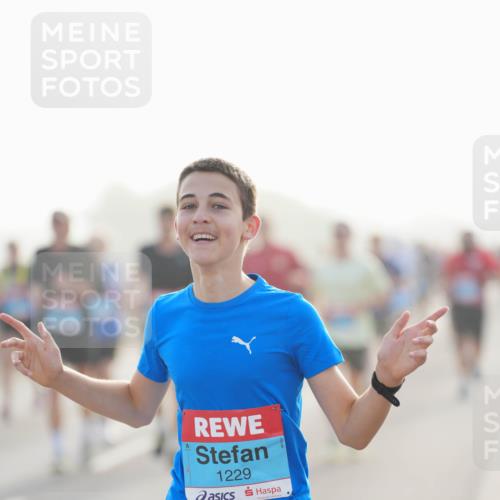 03.10.2026 - Köhlbrandbrückenlauf LAZAROV Photography http://msf.ph/oto/10697425 03.10.2026 09:16:26 Position 3 1229 meine-sportfotos.de