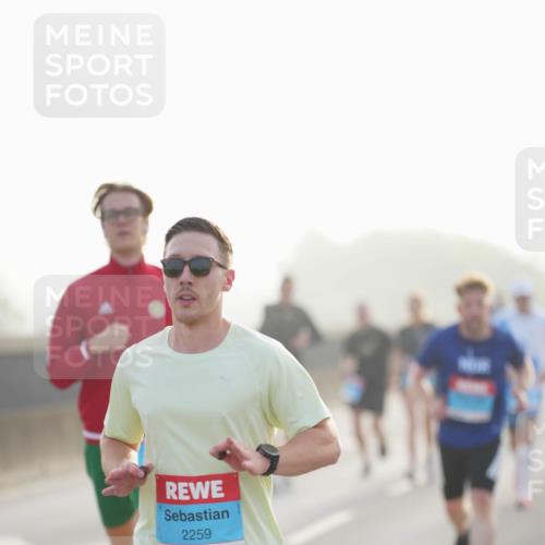 03.10.2026 - Köhlbrandbrückenlauf LAZAROV Photography http://msf.ph/oto/10697451 03.10.2026 09:16:31 Position 3 2259 meine-sportfotos.de